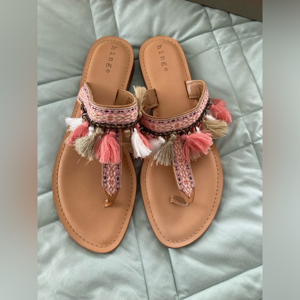 NWB Hinge Barbo Sandal